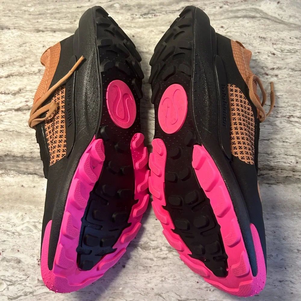 Women's Wildfeel Trail Running Shoe Color Desert Sun/Black/Raspberry Glo sz 11.5